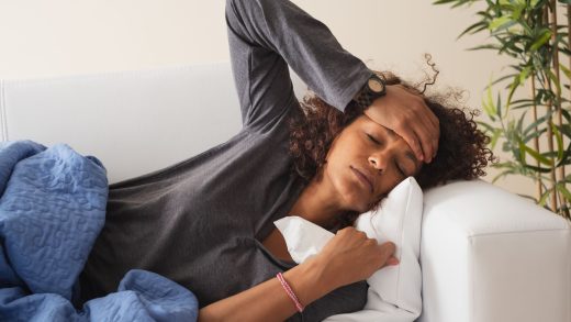 Descubra os melhores remédios para gripe, tosse e dor de garganta. Guia completo com dicas para adultos e crianças.