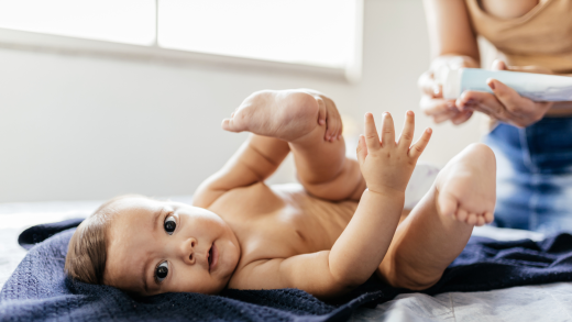 Como evitar assaduras no bebê usando pomada para assadura correta. Veja quais são as melhores pomadas para assadura e como aplicar corretamente.