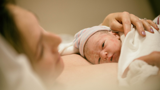 Descubra qual a melhor fralda para recém-nascido em um comparativo completo com Pampers, Huggies e mais. Veja qual fralda vale mais a pena.